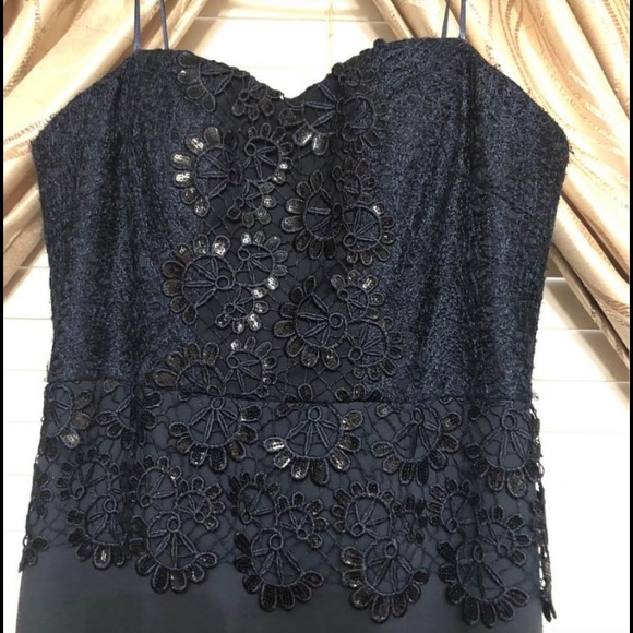 Dress - Picture 9 of 10